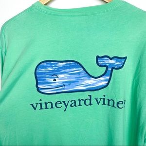 Men’s Vineyard Vines whale logo long sleeve tee